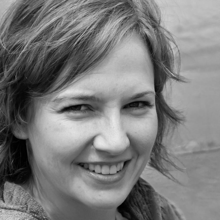 Portrait of advanced program graduate Astrid Henriksen discussing investment strategy results